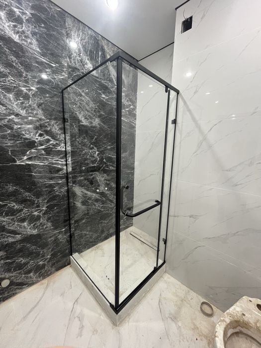 Душевые кабины и зеркала