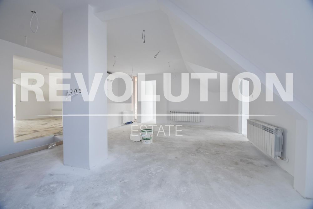 Дава се под наем Четиристаен апартамент в София, Манастирски ливади - 170 кв.м за 700 € - Снимка #1