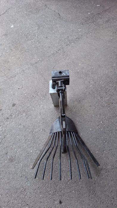 Plug de recoltat cartofi pentru motocultor