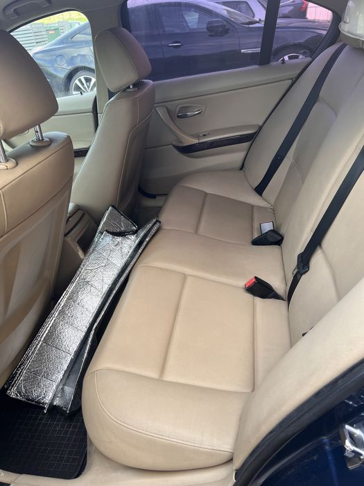 BMW e90 318d 2006 2900€