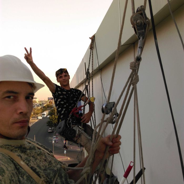 Альпинисты выполняют все виды работ