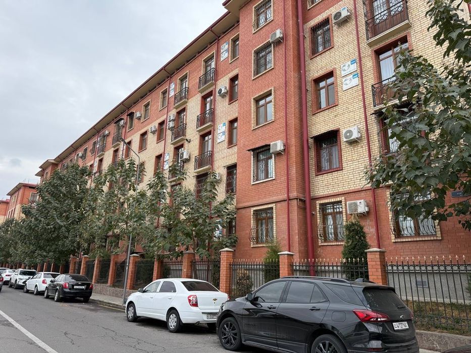 Parkent Village Продается 3 комнатная квартира ремонт Паркентский