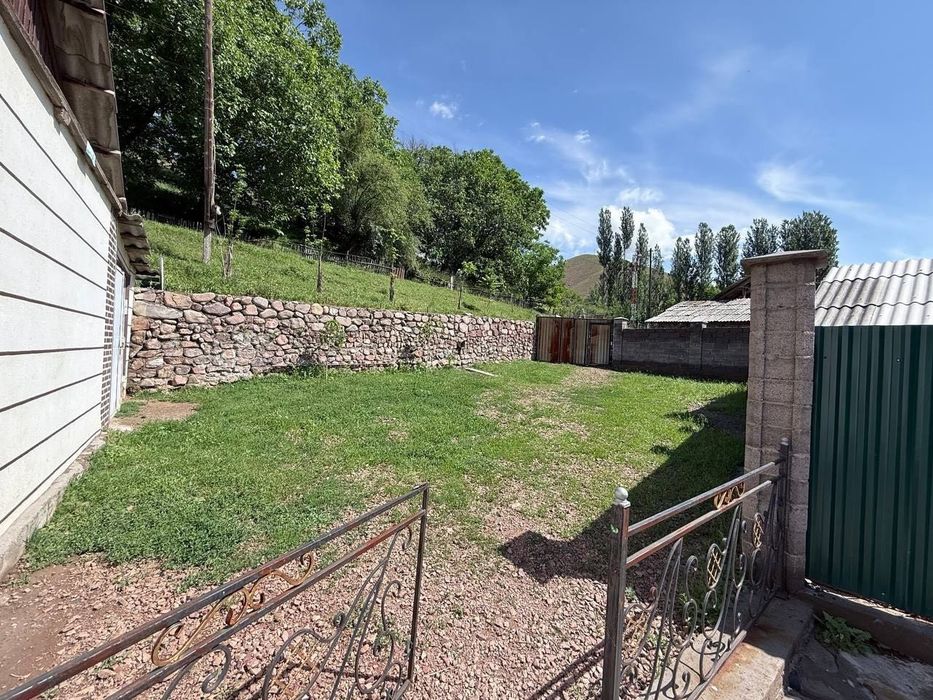 Uchastka hovli uy dacha