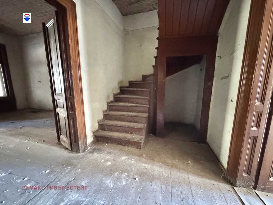 Продава се Етаж от къща в Русе, Център - 246 кв.м за 726 €/кв.м - Снимка #4