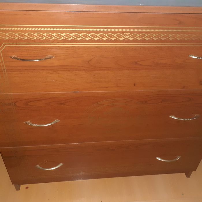 Продам спальный гарнитур (новый)
