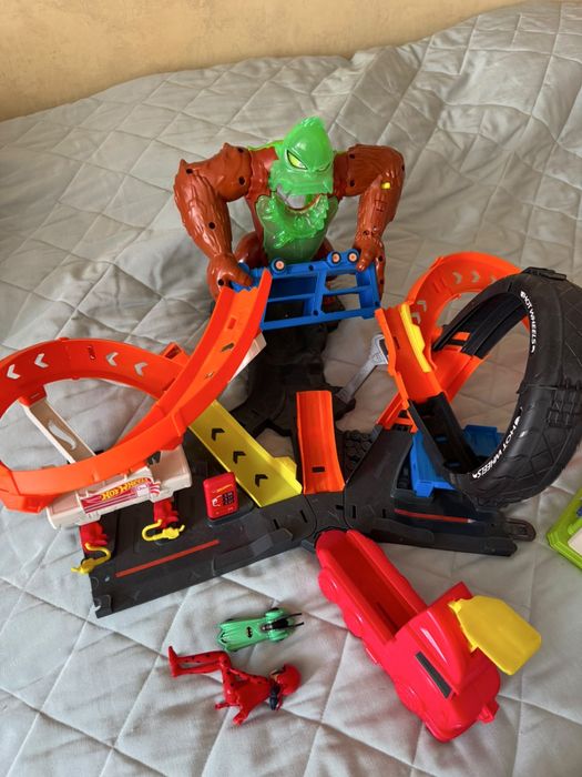 Hot wheels игровой набор