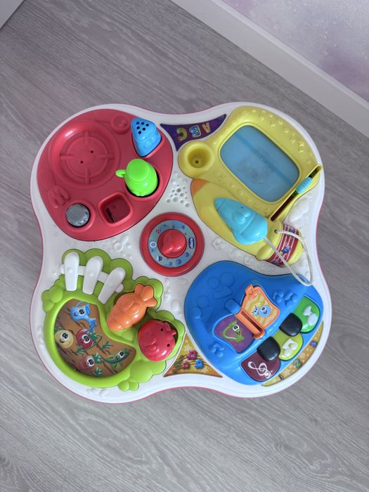 Говорящий столик Chicco