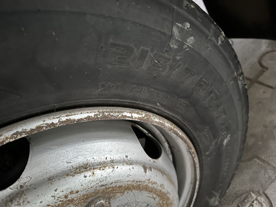 Шины с дисками 215,75,17.5