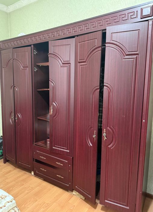 Спальний гарнитура Б/У