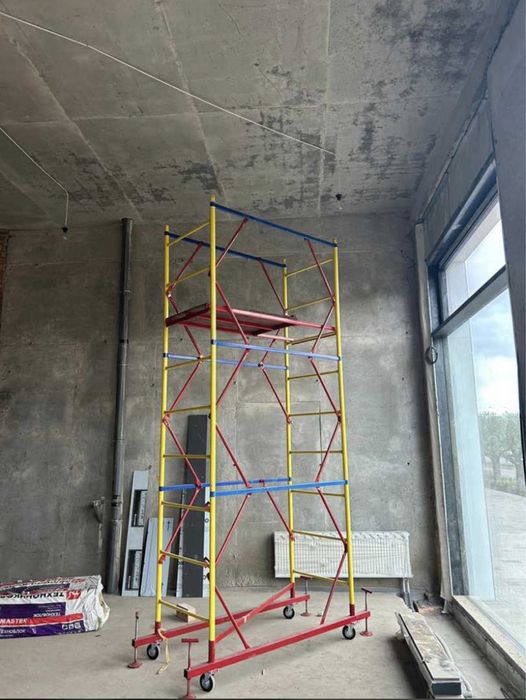 Леса на колесах вышка тура