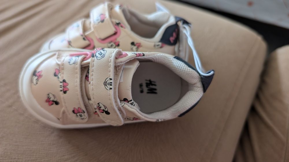 Чисто нови бебешки обувки/маратонки H&M