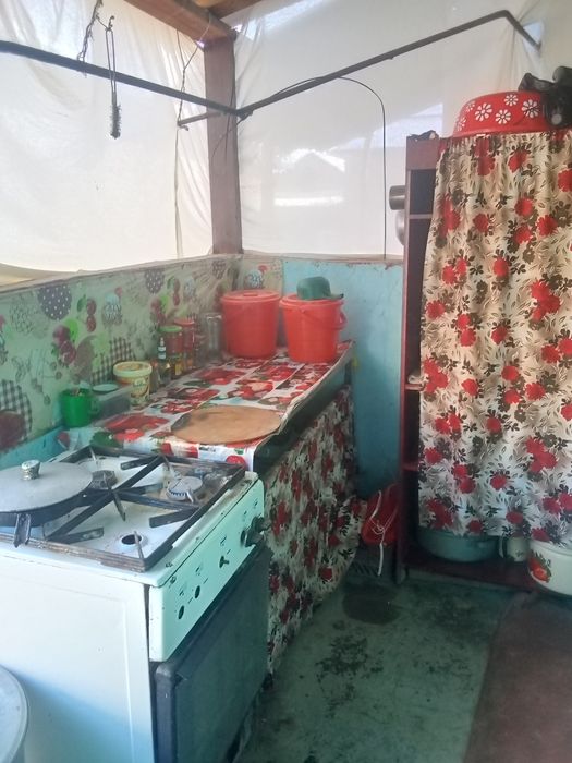 Uy  sotiladi mahallada.Maʼnaviyat mahallasi  Maxtumquli  koʻcha 62 uy