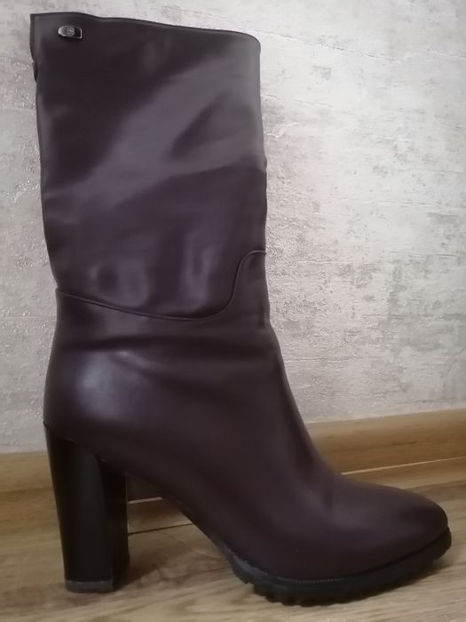 Продам демисезонные сапоги