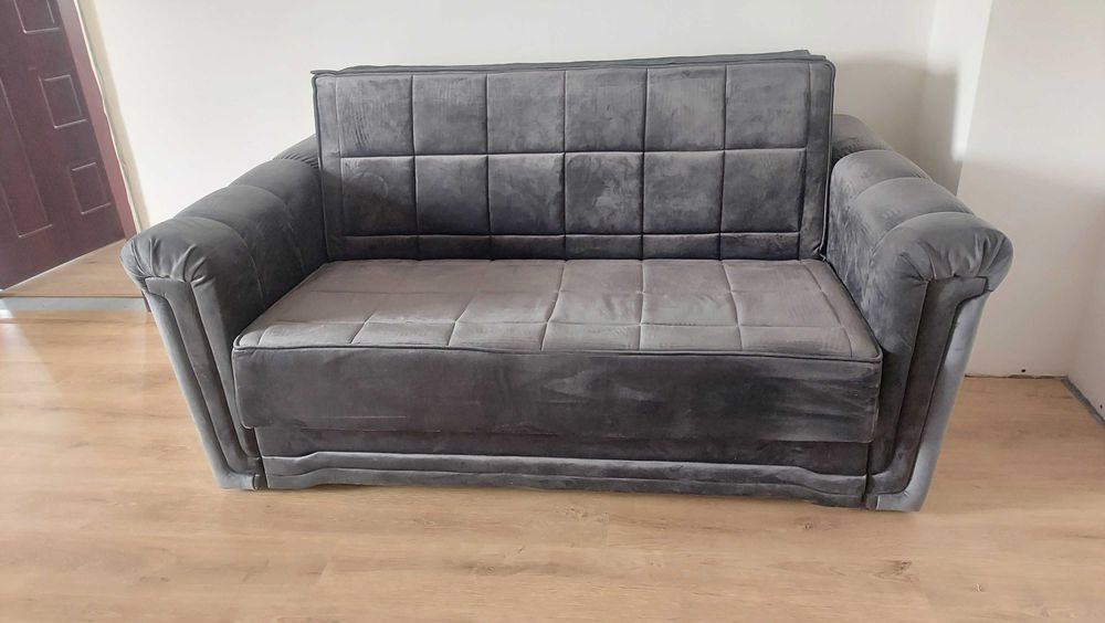 Разтегателен диван