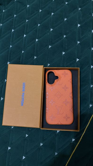 Чехлы для 16 Iphone