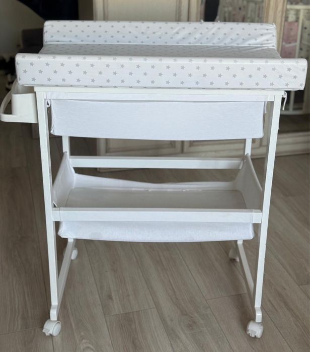 Пелинальный столик отличного качества