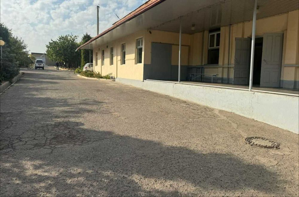 Продаётся 5 000 м² производственная база.