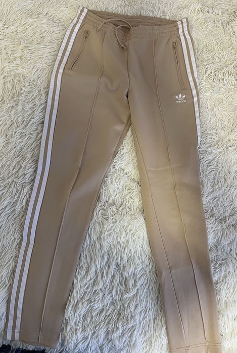 Trening adidas crem deschis
