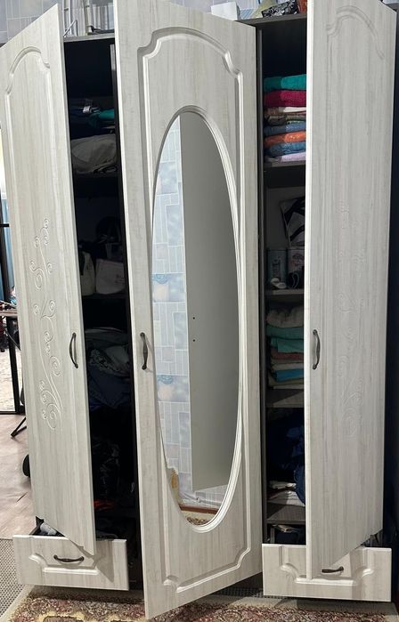 Шкаф в спальню 140/210/52