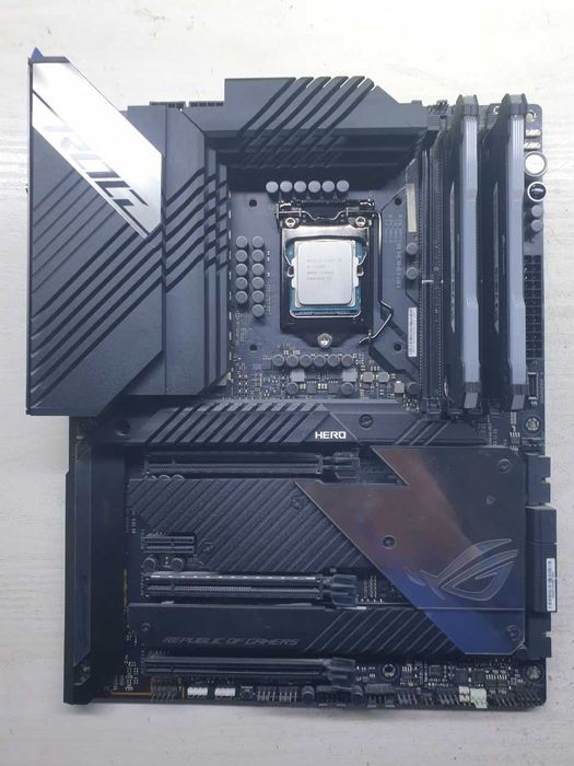 Asus ROG Maximus XIII Hero + i5-11400F + 2x8Gb ddr4 Corsair RGB