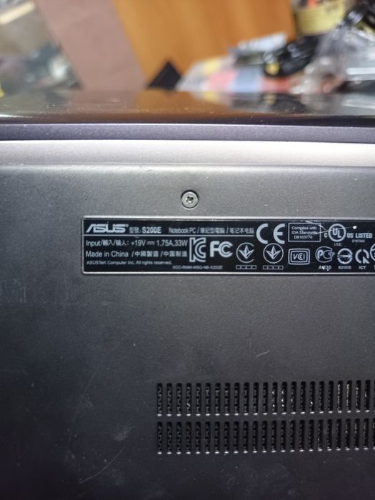 Ноутбук ASUS Vivobook S200E