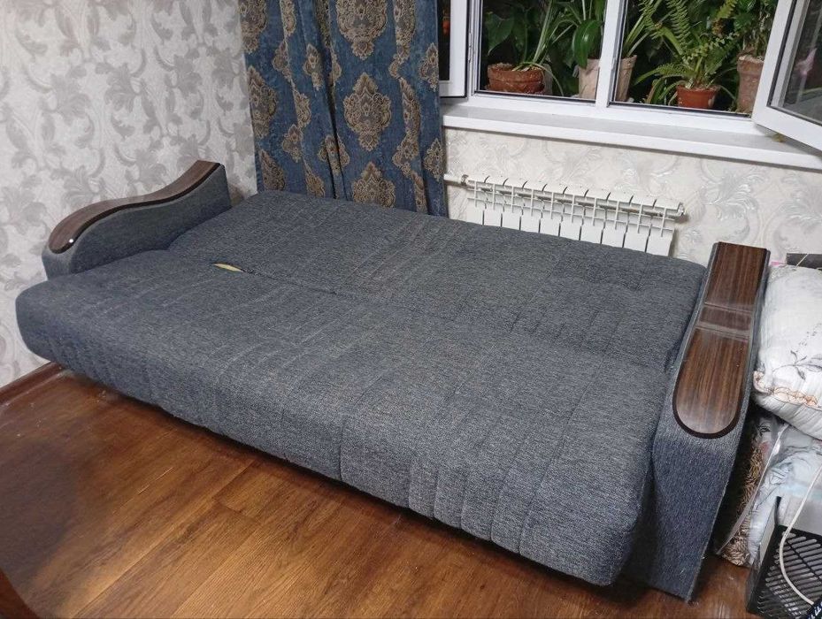 Продаётся диван-книжка