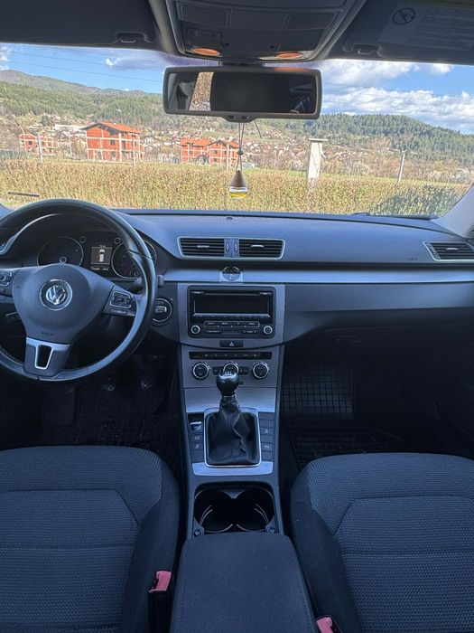 Volkswagen      Passat