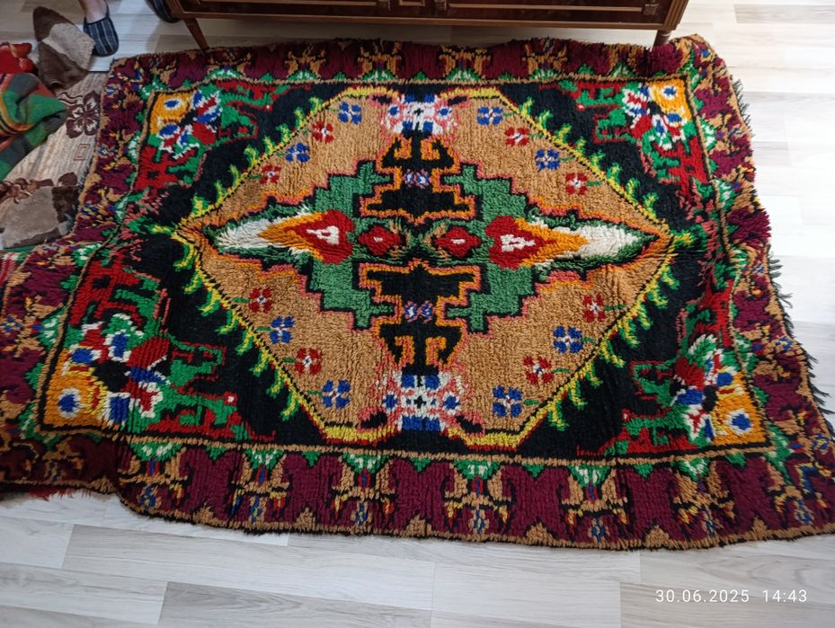 Килими родопски одела