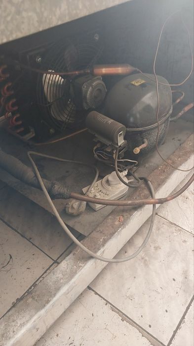 Витрина холодильник