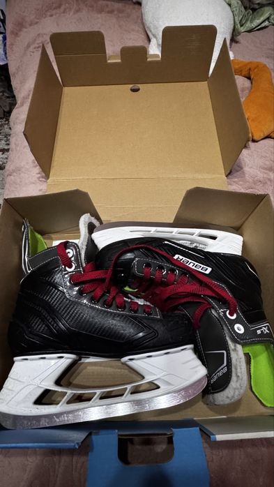 Коньки BAUER детские 38 размер