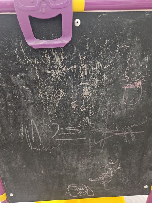 Продам магнитную доску мольберт