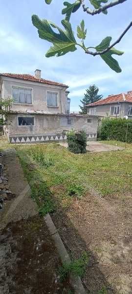 Продава се двуетажна къща в с.Браниполе! 85594