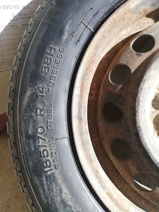 Продаётся шина и диск  R14 под запаску бу