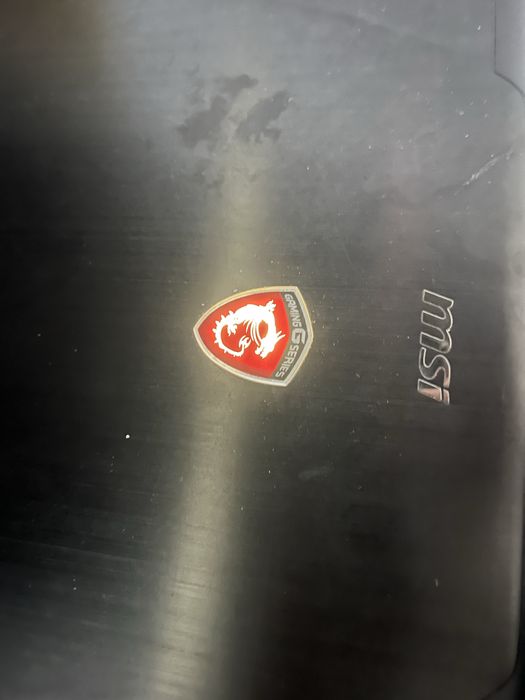 Vând 2 laptop-uri medium gaming