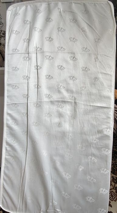 Продам матрас в детскую кроватку