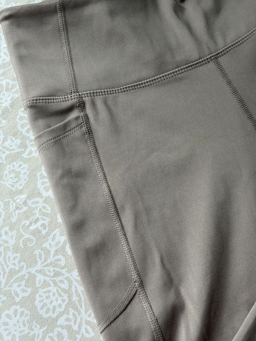 Victoria’s Secret VSX Essential High-Rise Pocket Legging