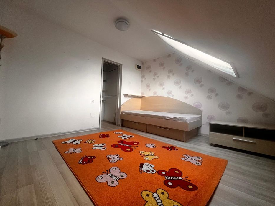 Inchiriez apartament 4 camere