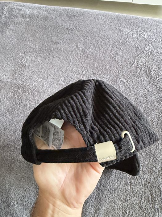 Calvin Klein sapca unisex material reiat negru cu logo ck cusut marime universala noua originala
