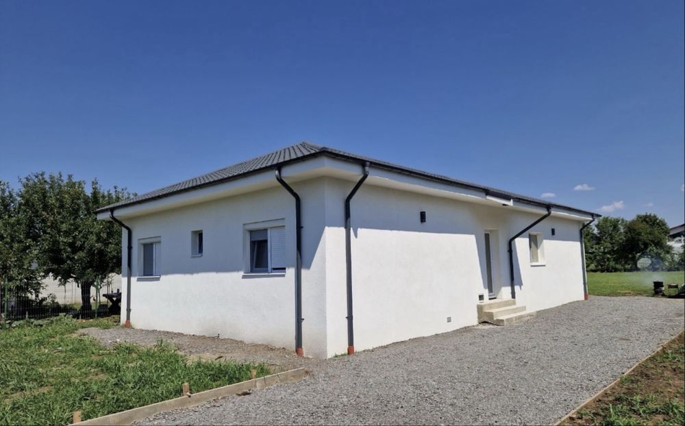 Case pe strucrura metalica