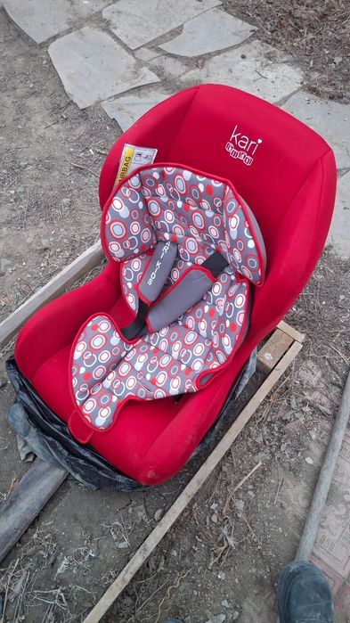 Автомобильное кресло