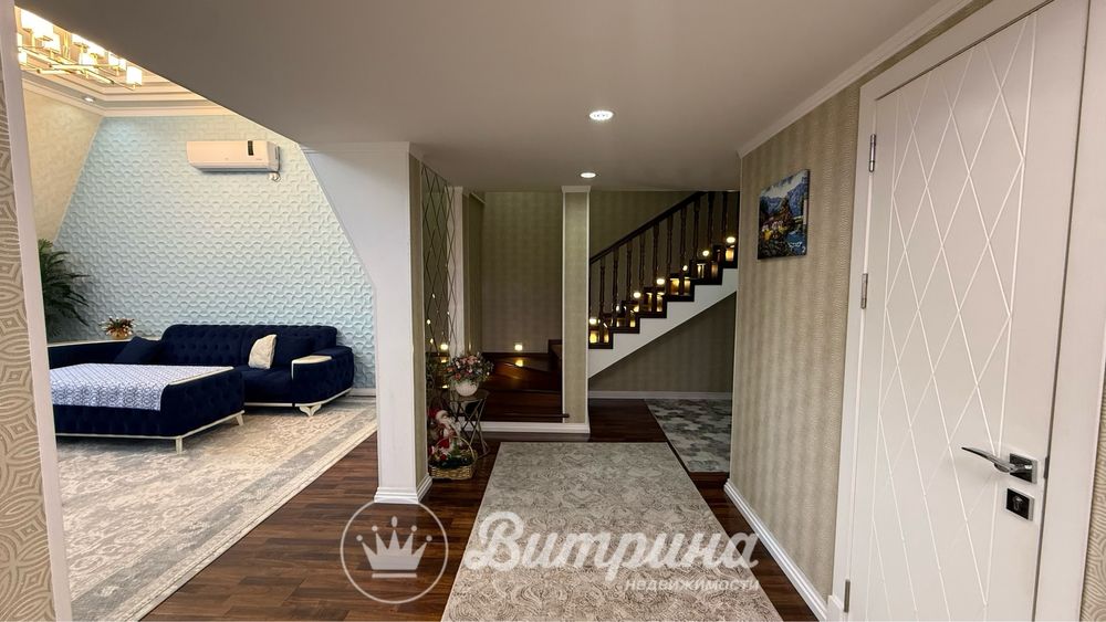 Срочная продаётся 3 комнатная+мансарда на метро Беруни, Хувайдо