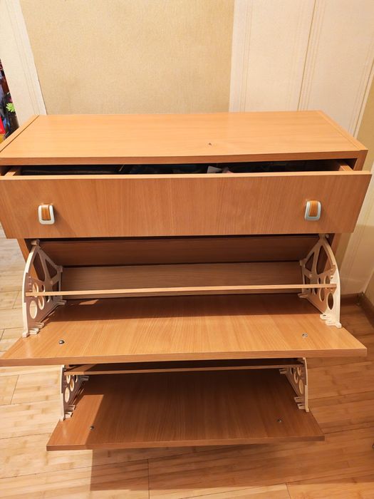 Продам галошницу в хорошем состоянии