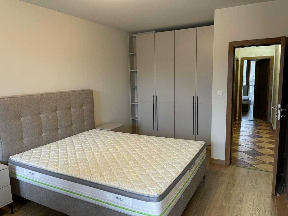 Дава се под наем Тристаен апартамент в Варна, Център - 120 кв.м за 1196.97 € - Снимка #7
