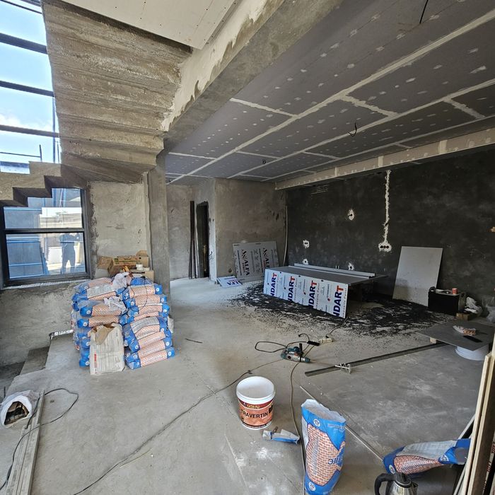 Ул.Шуртепа Луначарский!! 1,5 соток 5 ком. 3 уровня. Евро махалла!!!