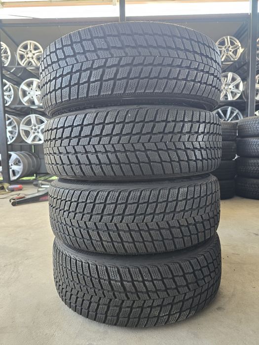 4 Броя Гуми 225/60/17 Nexen 2x8,7mm 2x8mm