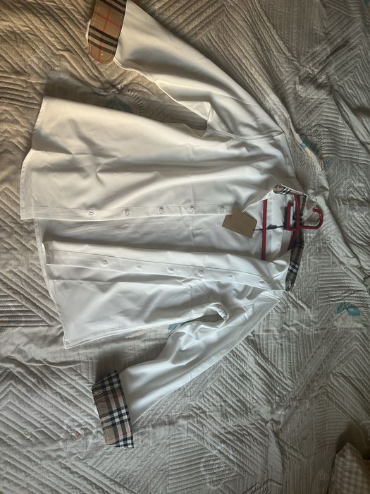 Продаю рубашку Burberry новая с бирками