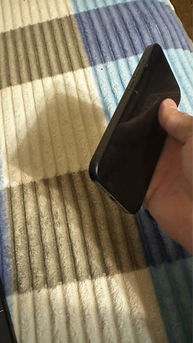 Продам iPhone 15-й Pro