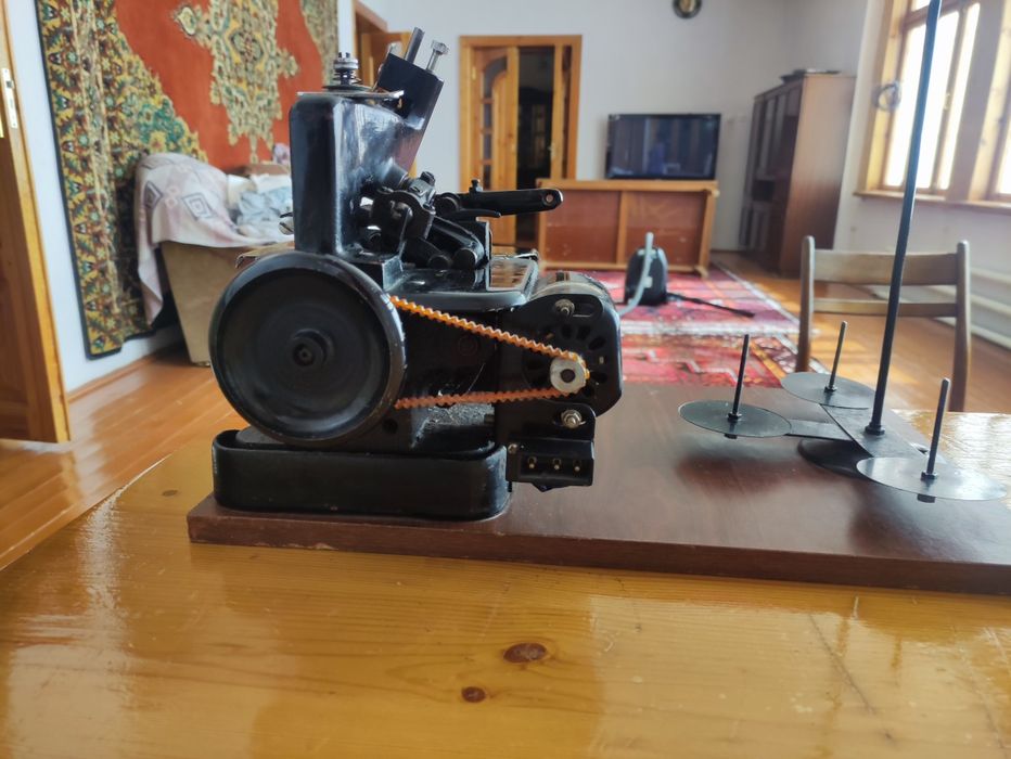 Overlog tikuv mashinkasi sotiladi GNI-2 Xitoy firma