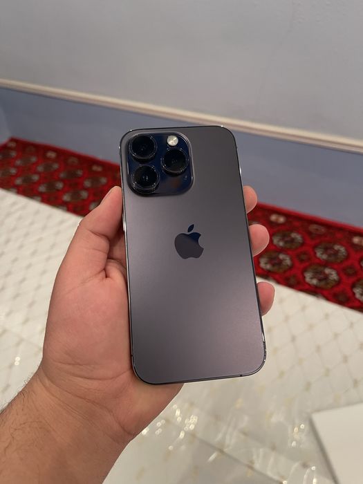 Iphone 14 pro purple