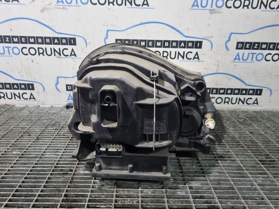 Far Stanga Porsche Cayenne 2002 - 2006 SUV 4 Usi (1131) Fara xenon